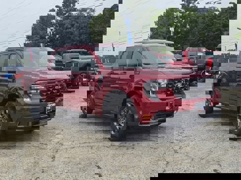 New 2025 Ford Maverick XLT w/ Equipment Group 302A image 2