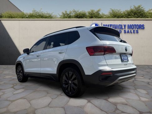 Used 2022 Volkswagen Taos S image 5