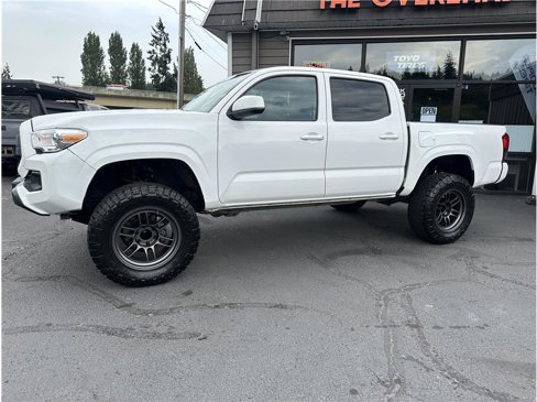 Used 2020 Toyota Tacoma SR image 3