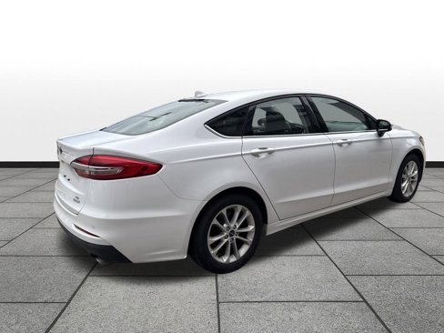Used 2019 Ford Fusion SE image 5