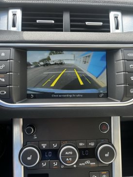 Used 2017 Land Rover Range Rover Evoque SE Premium image 31