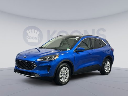 Used 2020 Ford Escape SE image 1