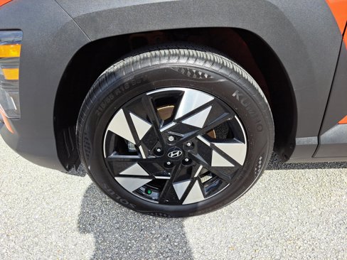 Used 2024 Hyundai Kona SEL image 17