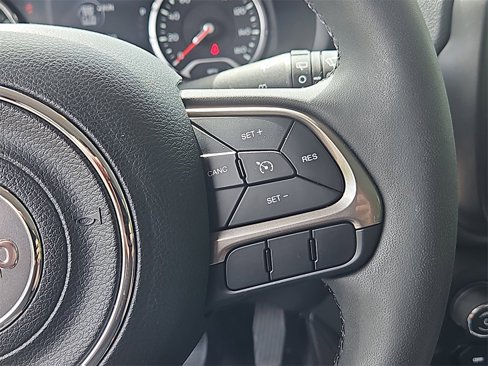 Used 2022 Jeep Renegade Latitude image 25