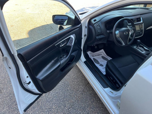 Used 2017 Nissan Altima 2.5 SR image 8