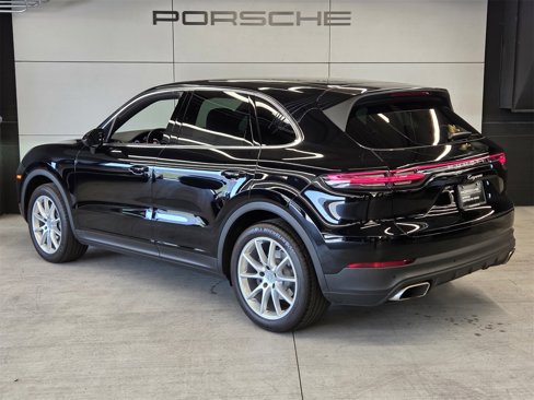 Certified 2023 Porsche Cayenne image 3