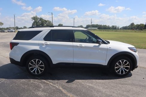 New 2025 Ford Explorer ST-Line image 23