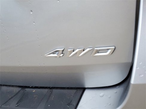 Used 2021 Ford Explorer XLT w/ Equipment Group 202A image 6