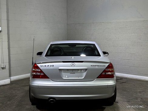 Used 2004 Mercedes-Benz SLK 230 image 35