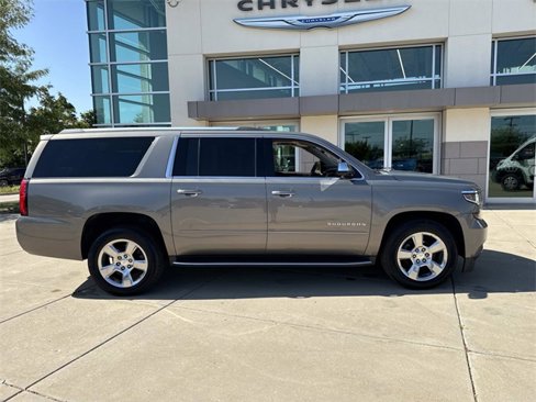 Used 2017 Chevrolet Suburban Premier image 4