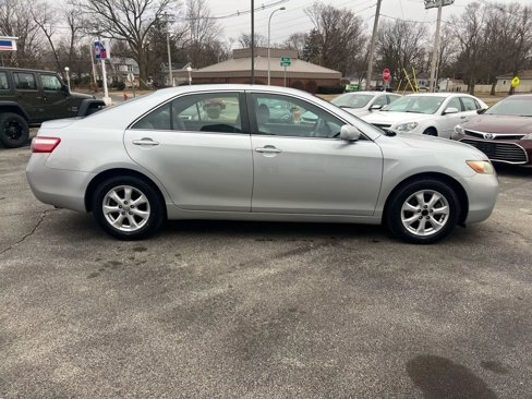 Used 2007 Toyota Camry XLE image 2