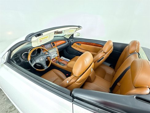Used 2005 Lexus SC 430 Convertible image 21