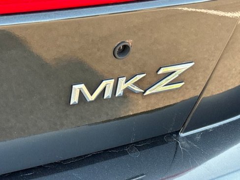Used 2010 Lincoln MKZ image 26