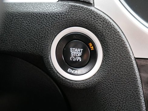 Used 2016 Chrysler 300 Limited image 26