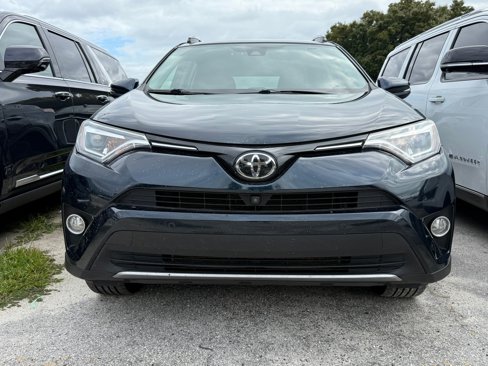 Used 2018 Toyota RAV4 Limited image 3