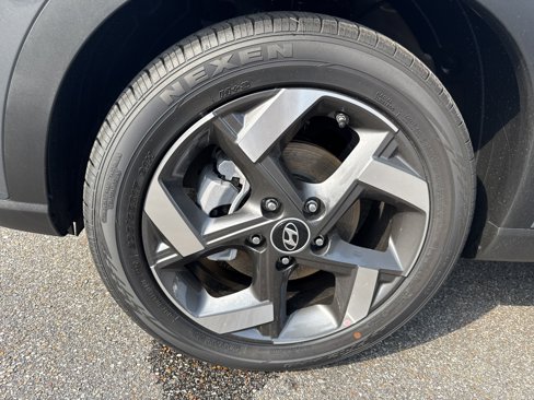New 2025 Hyundai Venue SEL image 20