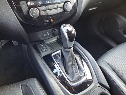 Certified 2021 Nissan Rogue Sport SL image 21