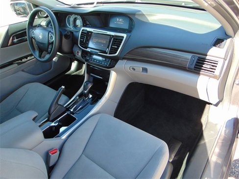 Used 2016 Honda Accord EX image 26