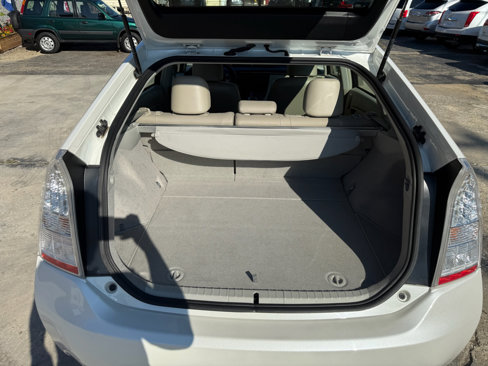 Used 2011 Toyota Prius Five image 11