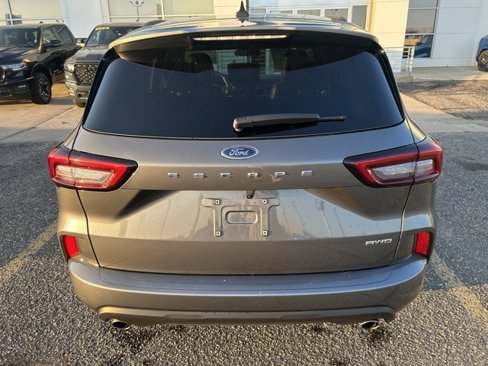 Used 2024 Ford Escape ST-Line image 6