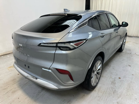 New 2025 Buick Envista Avenir image 11