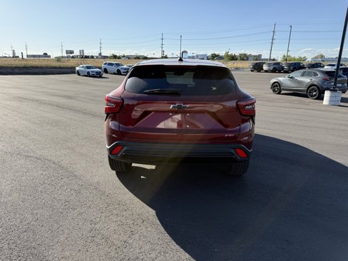 Used 2024 Chevrolet Trax RS w/ Sunroof Package image 11