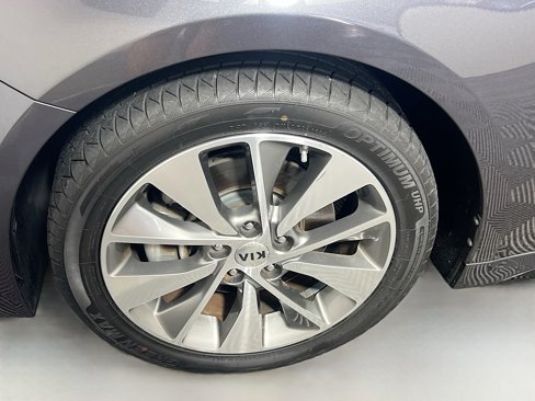 Used 2018 Kia Optima S w/ 18" Alloy Wheels Package image 13