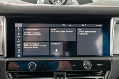 Used 2022 Porsche Macan image 23