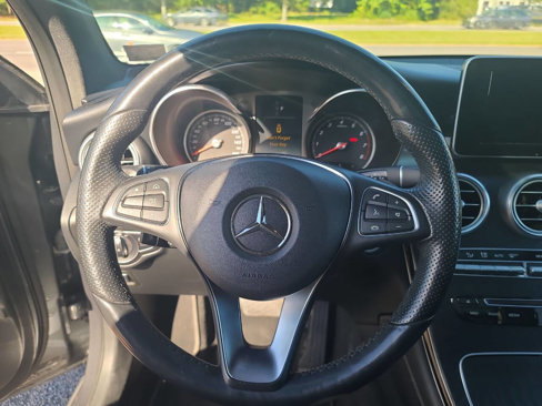 Used 2018 Mercedes-Benz GLC 300 4MATIC image 16