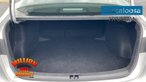 Used 2022 Toyota Corolla LE image 11