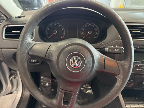 Used 2013 Volkswagen Jetta S image 17