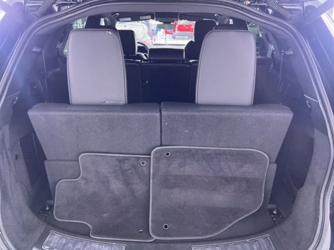 Used 2020 Land Rover Discovery Sport SE R-Dynamic image 23