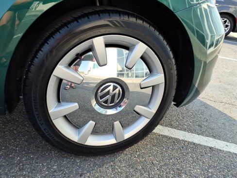 Used 2018 Volkswagen Beetle 2.0T SE image 9
