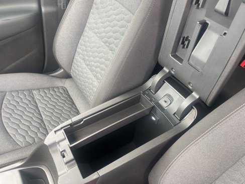 Used 2018 Chevrolet Equinox LT image 29