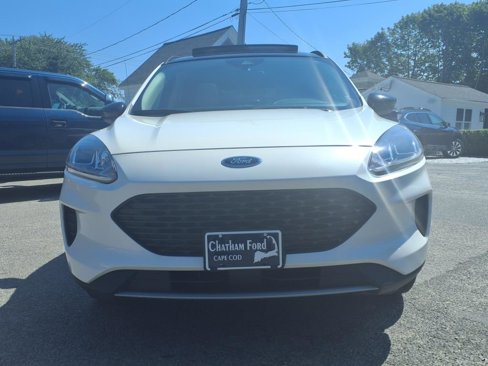 Used 2020 Ford Escape SE Sport image 2