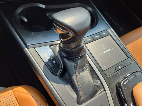 Used 2019 Lexus UX 250h image 15