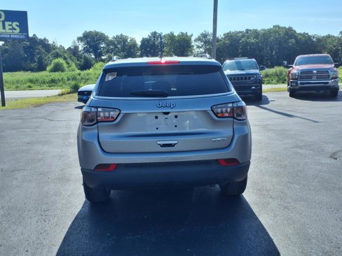 Used 2022 Jeep Compass Latitude image 22