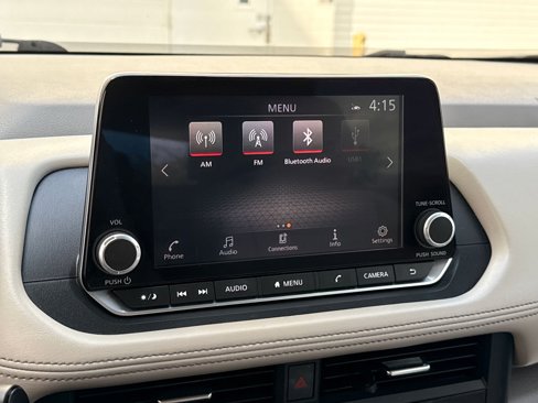 Used 2023 Nissan Rogue SV image 30