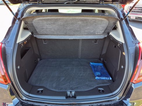 Used 2022 Buick Encore Preferred w/ Safety Package image 9