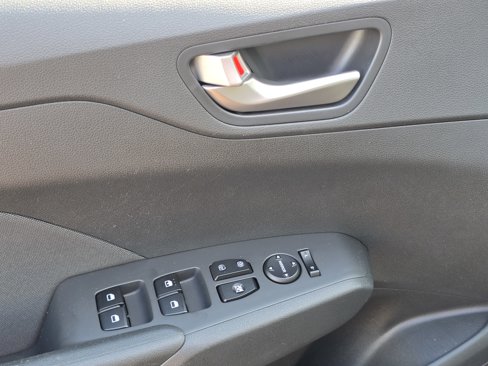 Used 2019 Hyundai Accent SE image 26