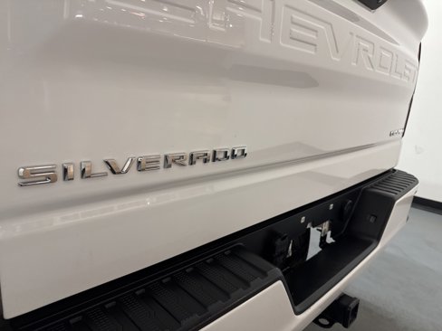 Used 2021 Chevrolet Silverado 1500 Custom w/ Safety Confidence Package image 13