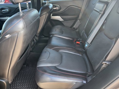 Used 2018 Jeep Cherokee Trailhawk w/ Quick Order Package 27L image 8