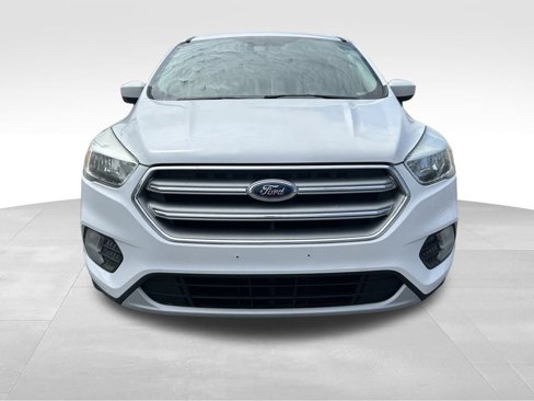 Used 2017 Ford Escape SE image 2