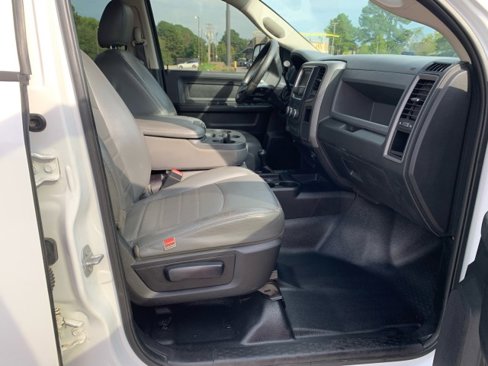 Used 2017 RAM 2500 Tradesman w/ Chrome Appearance Group image 18