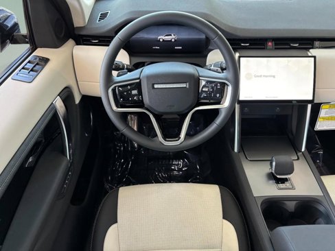 New 2025 Land Rover Discovery Sport S image 10
