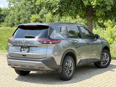 Certified 2023 Nissan Rogue S image 5