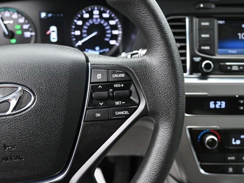 Used 2016 Hyundai Sonata SE image 17