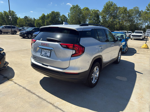Used 2018 GMC Terrain SLE w/ Driver Convenience Package image 5
