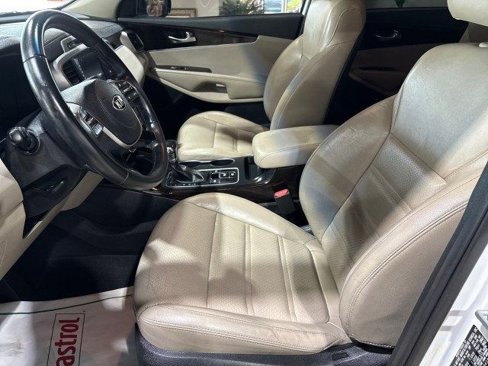 Used 2019 Kia Sorento EX image 9