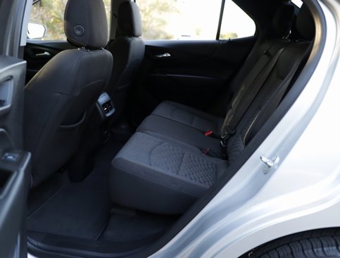 Used 2018 Chevrolet Equinox LT image 23